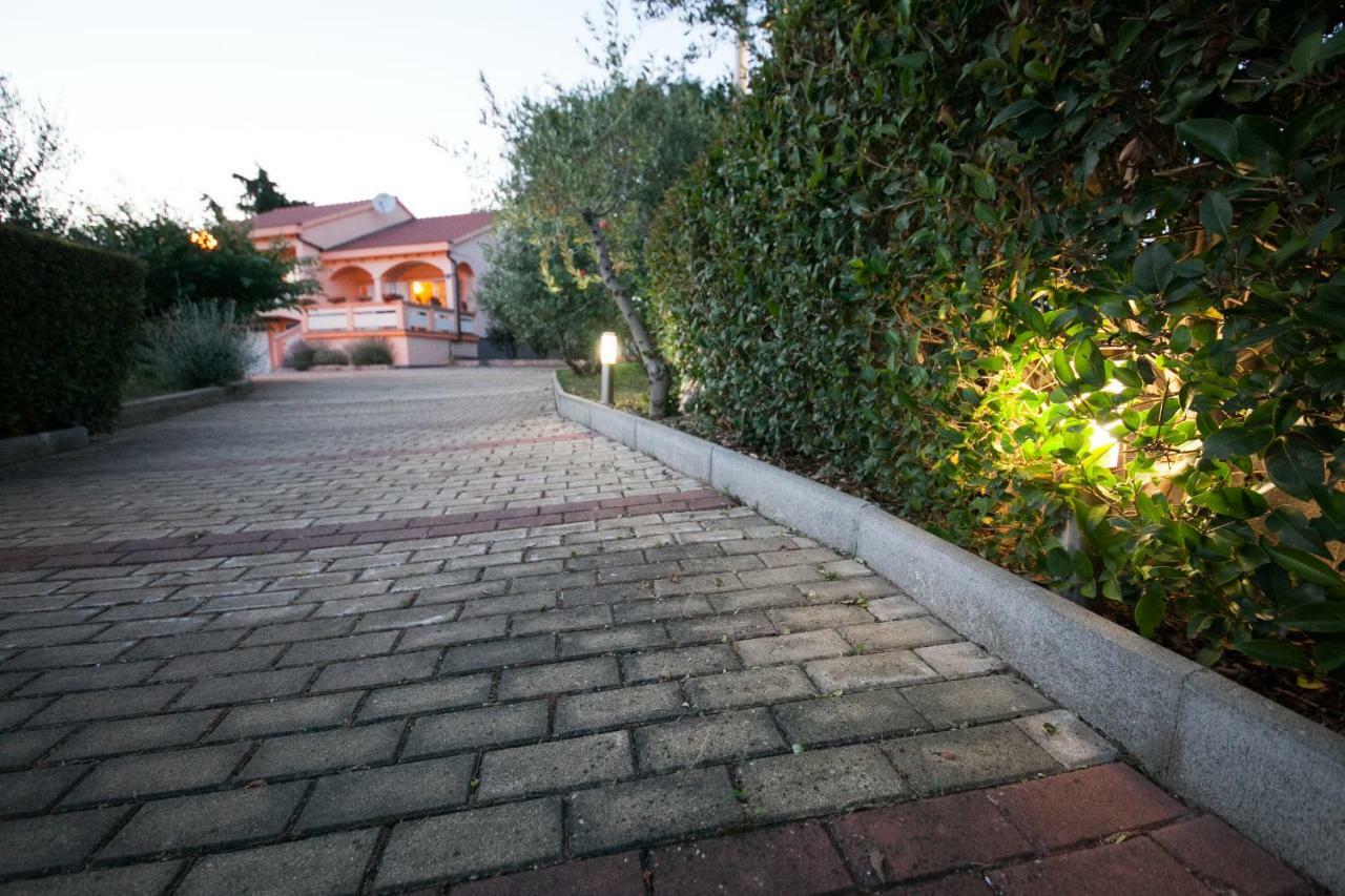 Holiday Home Antonio Dracevac Ninski Ngoại thất bức ảnh