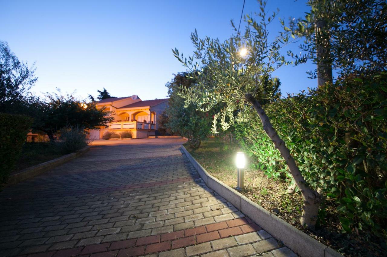 Holiday Home Antonio Dracevac Ninski Ngoại thất bức ảnh